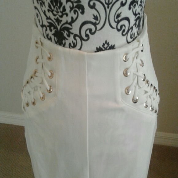 CREAM SKIRT NEW WITH TAG SIZE SIZE M - Picture 3 of 7